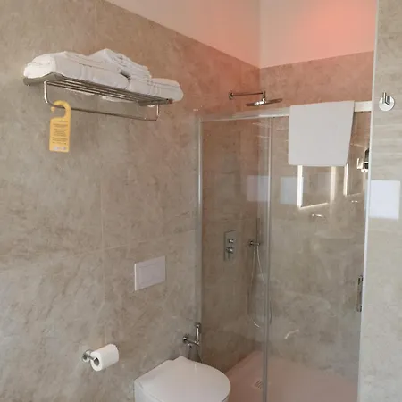 Cda Guest Rooms-near Toledo & Historic Centre Naples